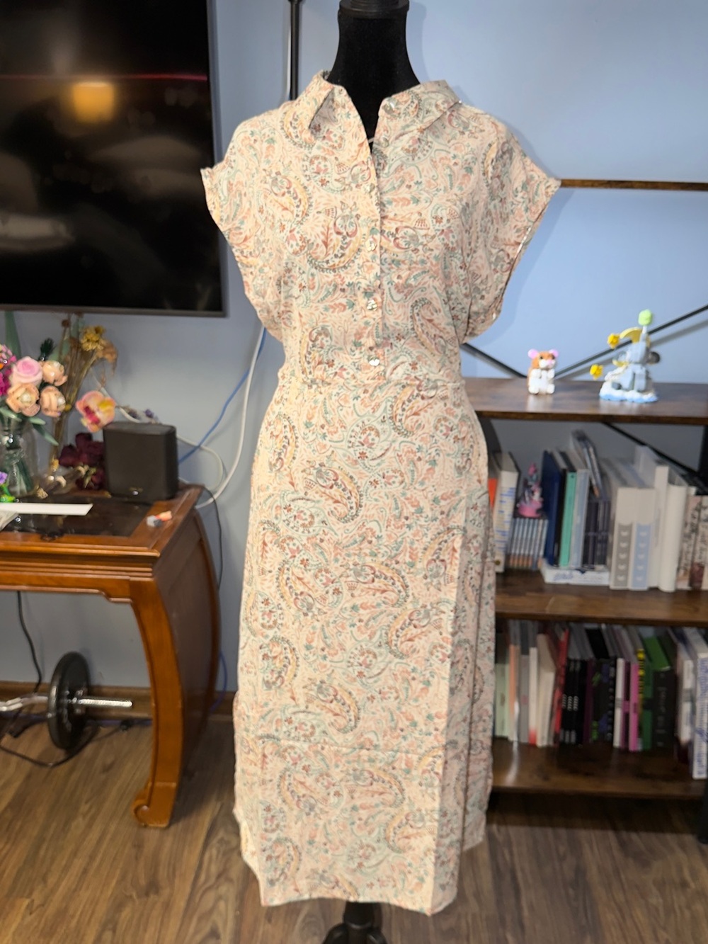 Lucky Brand Cream Paisley Midi Dress with Soft Coral and Teal Accents